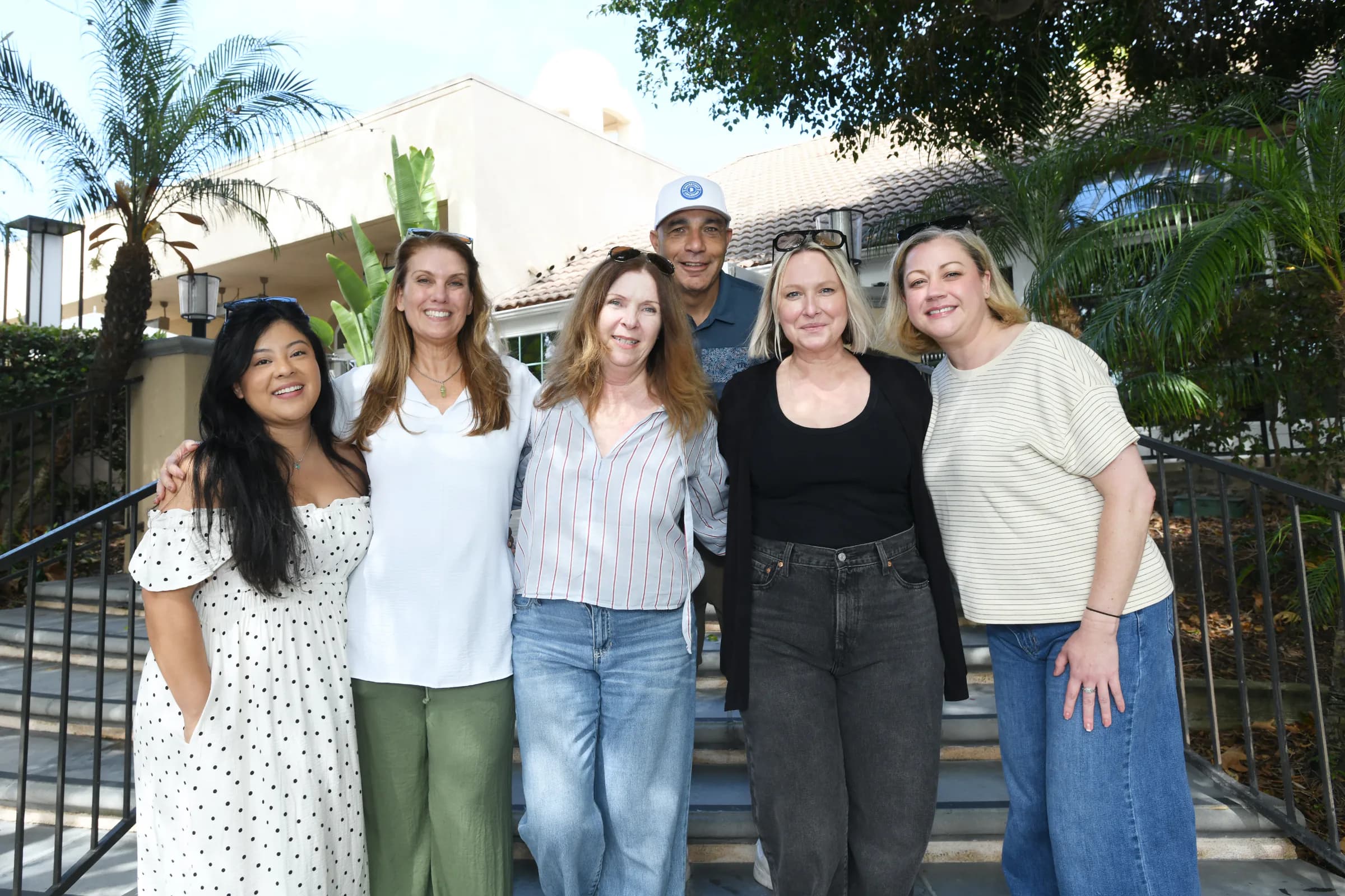 Members of the ARTISANCAP community together